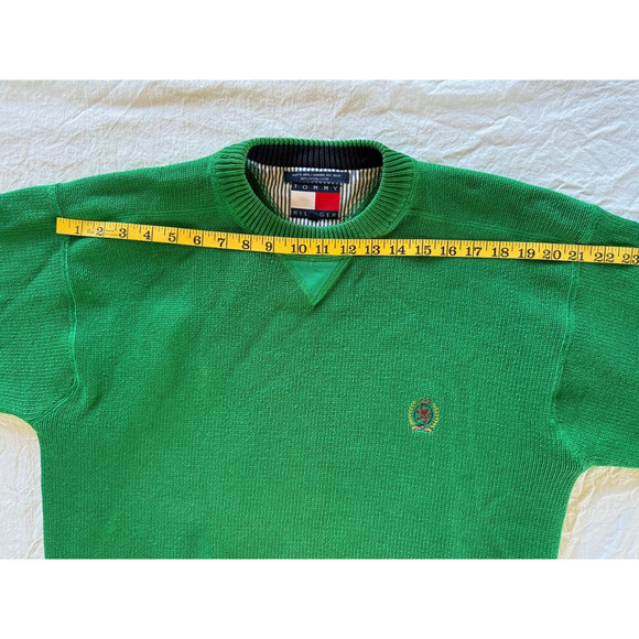Vintage Mens Tommy Hilfiger Green Sweater Embroidered Crest Pullover M Crew Neck - Picture 6 of 11